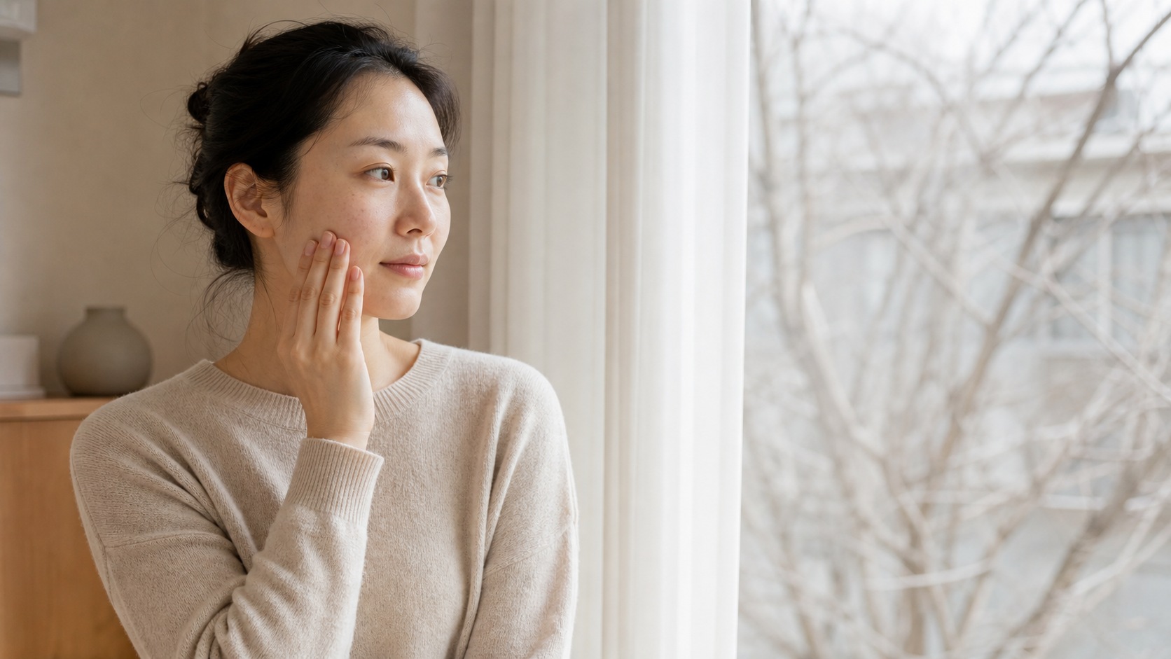 환절기만 되면 피부가 뒤집어지는 이유와 루틴 바꾸는 순서 대표 이미지